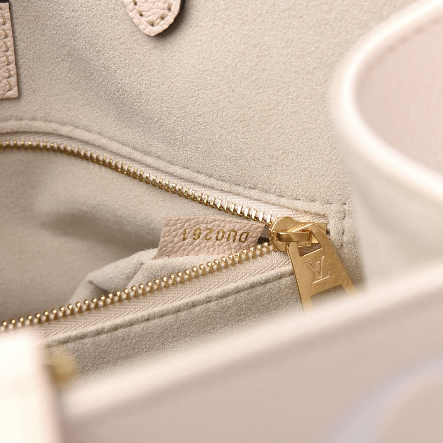 Empreinte Monogram Giant By The Pool Onthego MM Cream Saffron