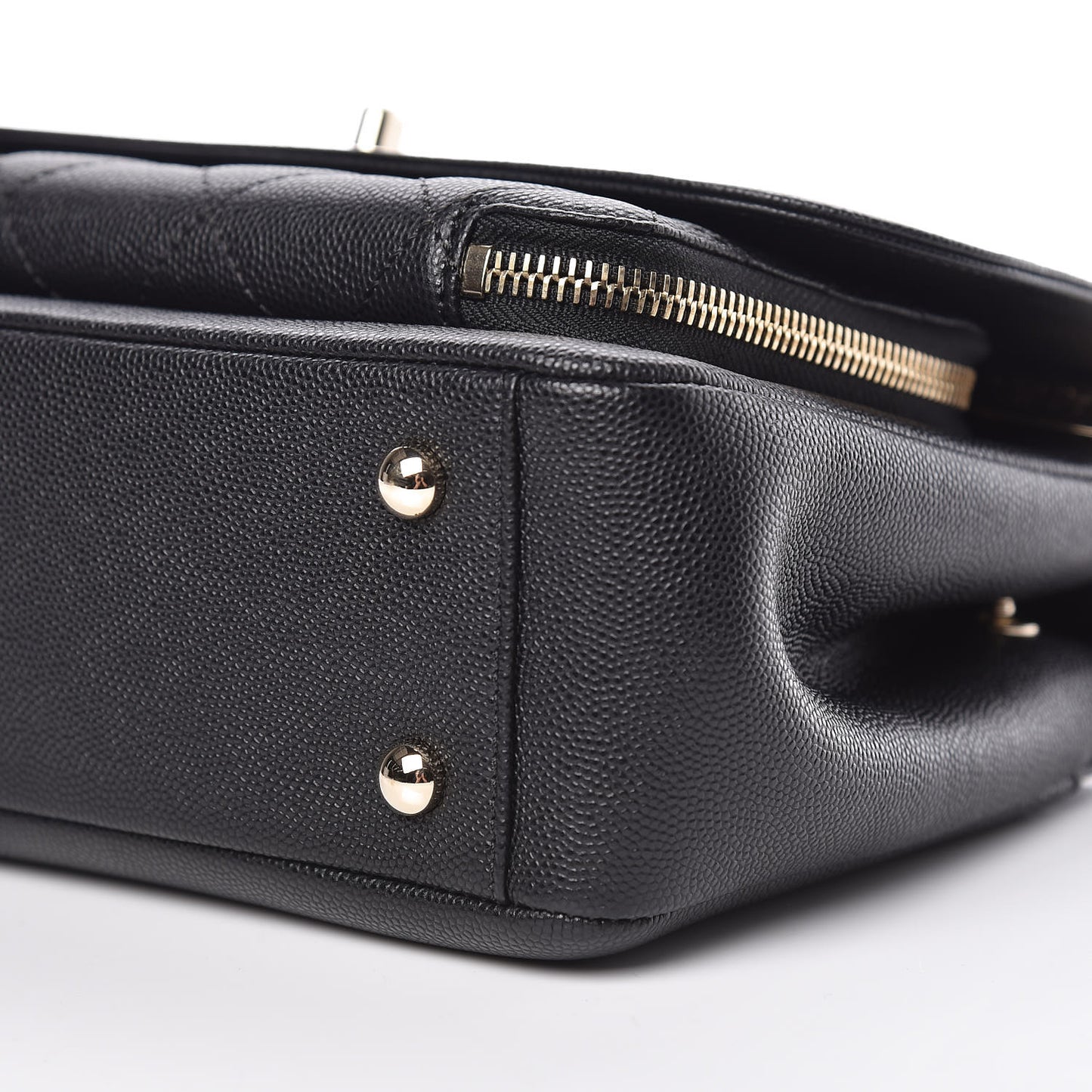 Caviar Quilted Medium Business Affinity Flap Black