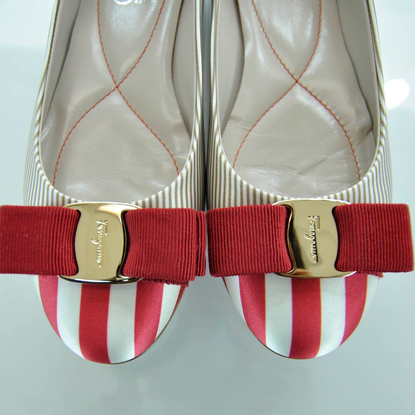 SALVATOREFERRAGAMOSetaSatinStripedVaraBowFlats5.5