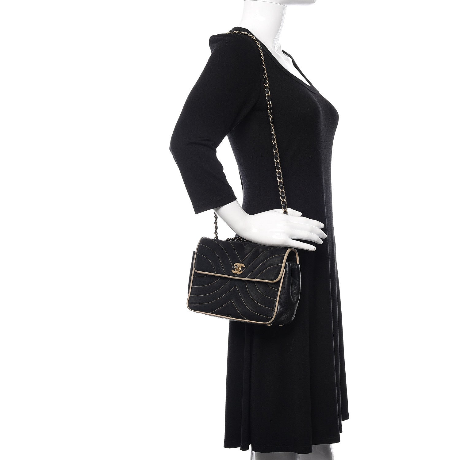 Chanel Lambskin Chevron Small Single Flap Bag Black Beige 2 of 16