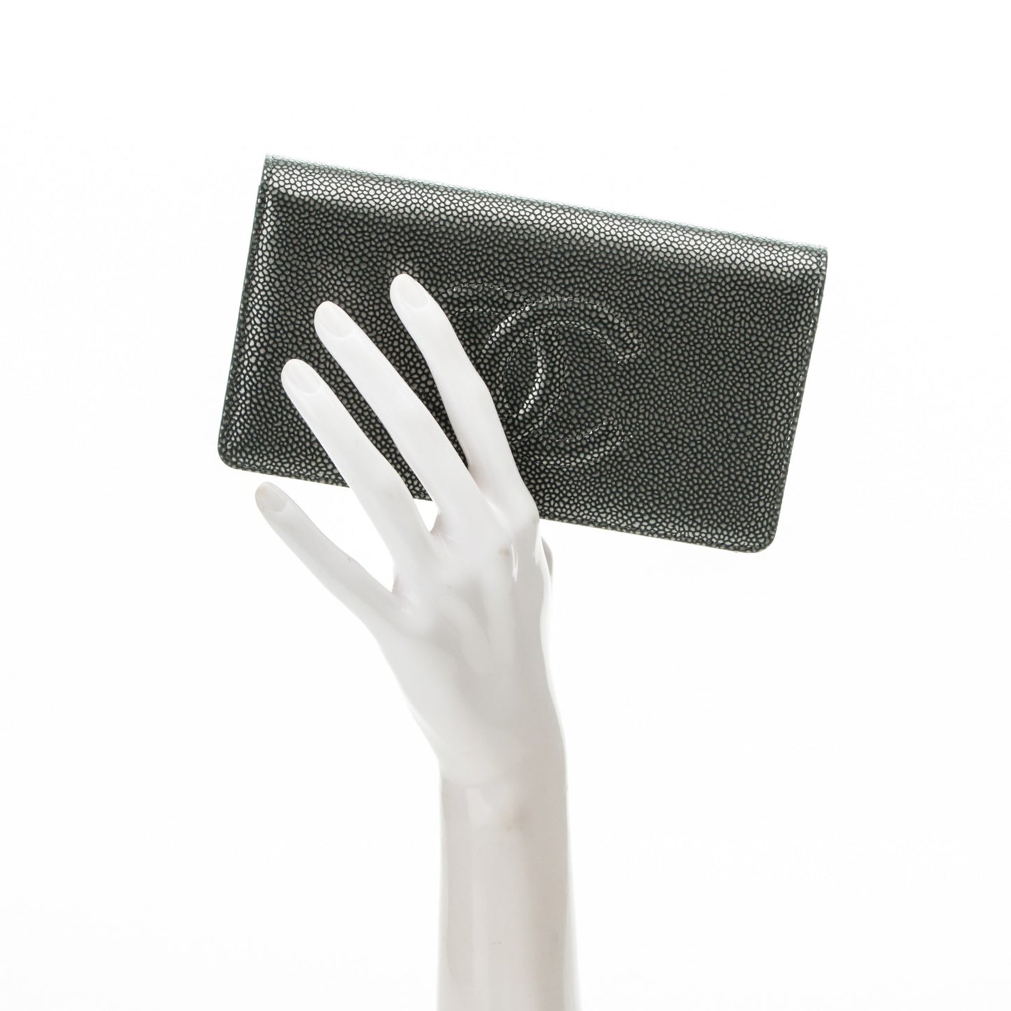 Metallic Caviar Timeless CC Yen Wallet Dark Silver