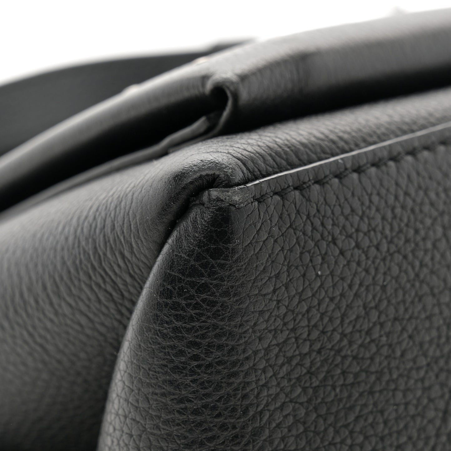 Soft Calfskin My Lockme Studs Black