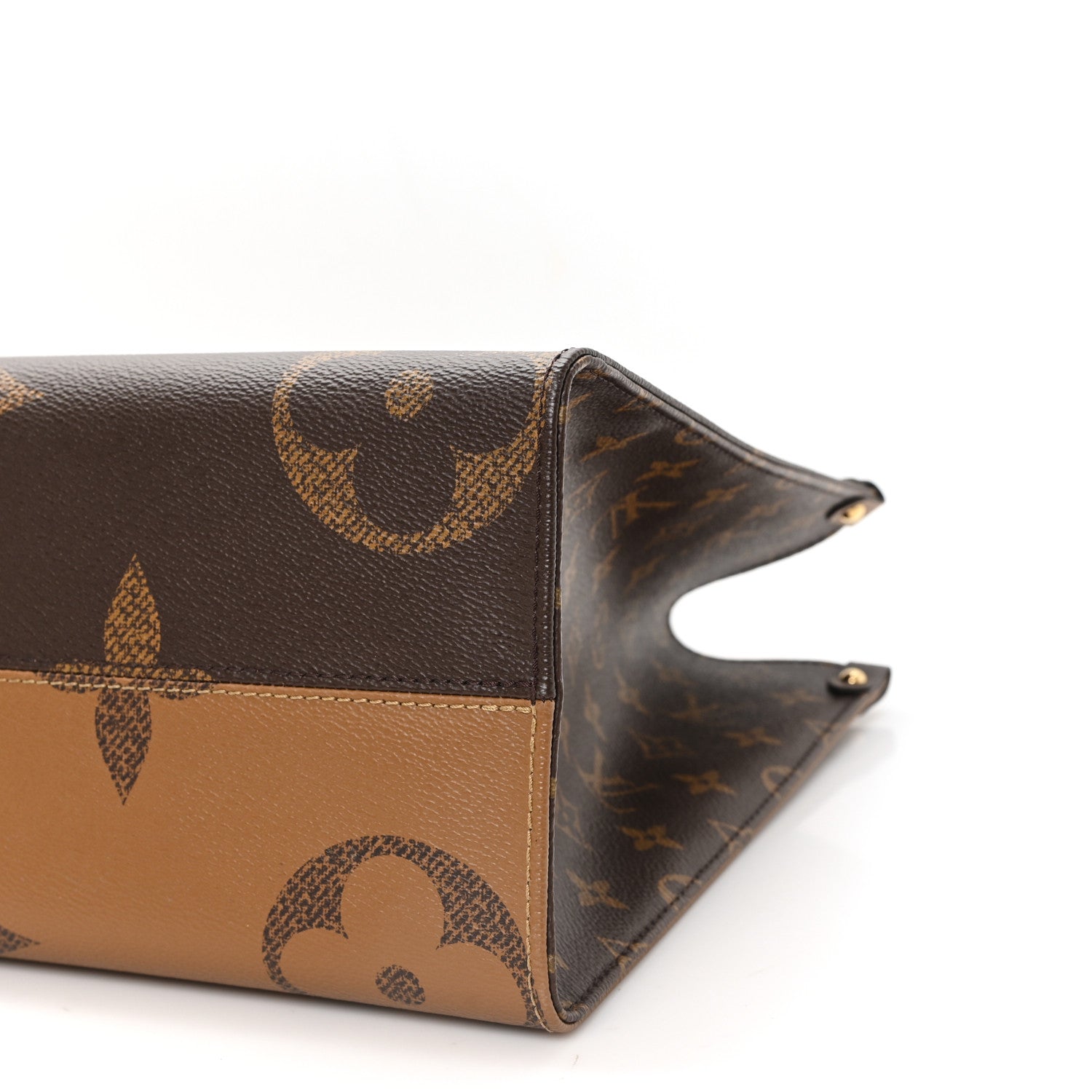 Louis Vuitton Reverse Monogram Giant Onthego MM 9 of 10