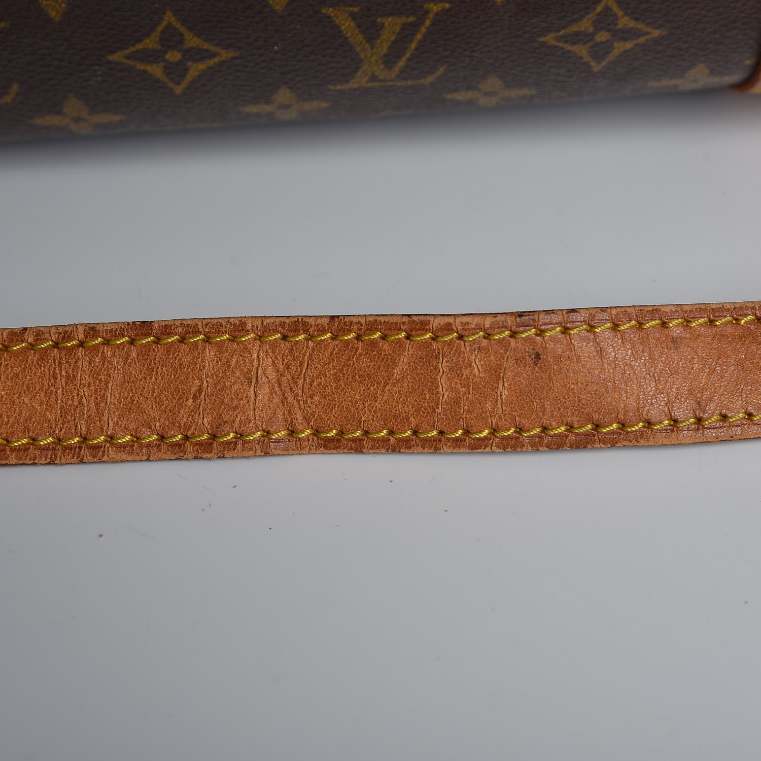 Louis Vuitton Monogram Keepall Bandouliere 60 21 of 24