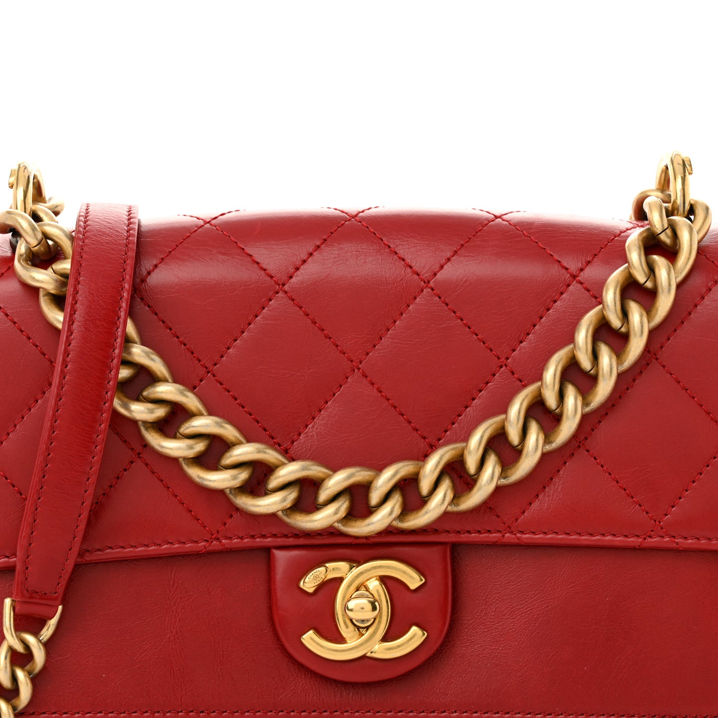 Iridescent Calfskin Quilted Small Straight Lined Flap Red