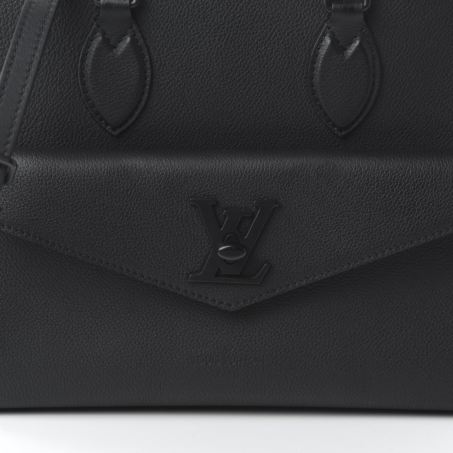 Soft Calfskin Lockme Tote PM Black