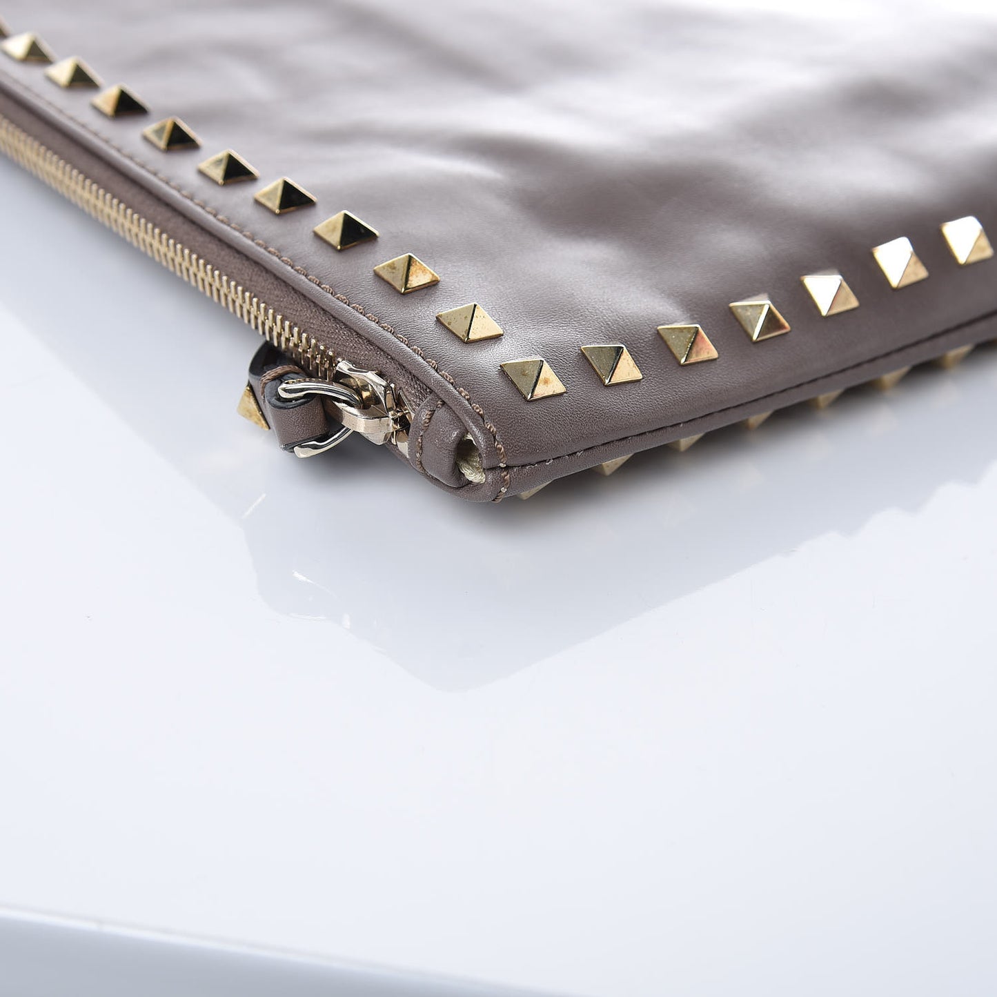 Vitello Large Rockstud Zip Wristlet Pouch Taupe