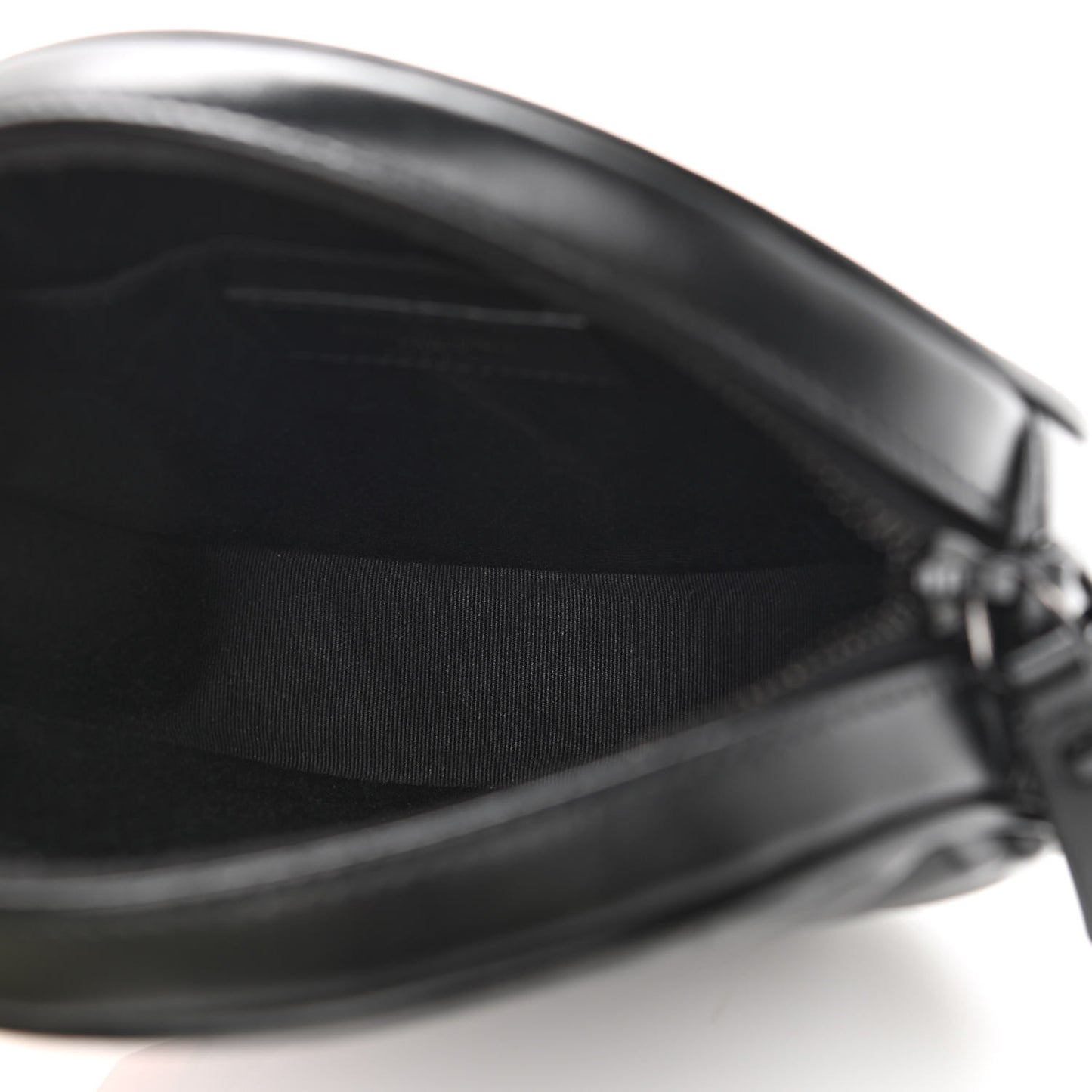 Calfskin Matelasse Chevron Round Vinyle Camera Bag Black