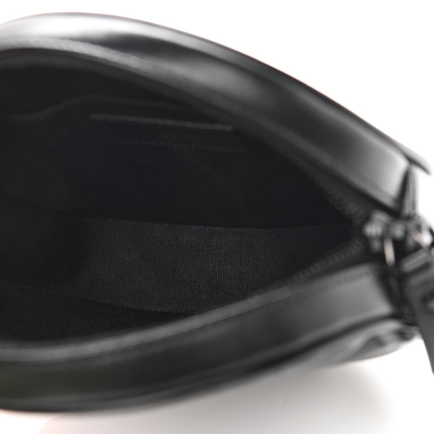 Saint Laurent Calfskin Matelasse Chevron Round Vinyle Camera Bag Black 5 of 11