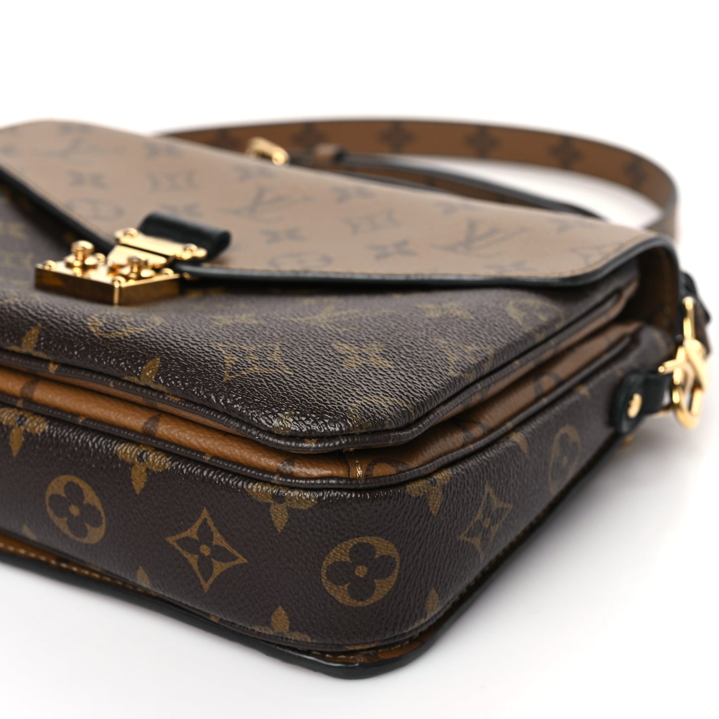 Reverse Monogram Pochette Metis