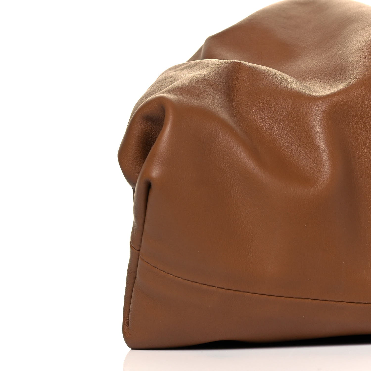 Bottega Veneta Smooth Butter Calf The Pouch Oversized Clutch Cammello 9 of 10