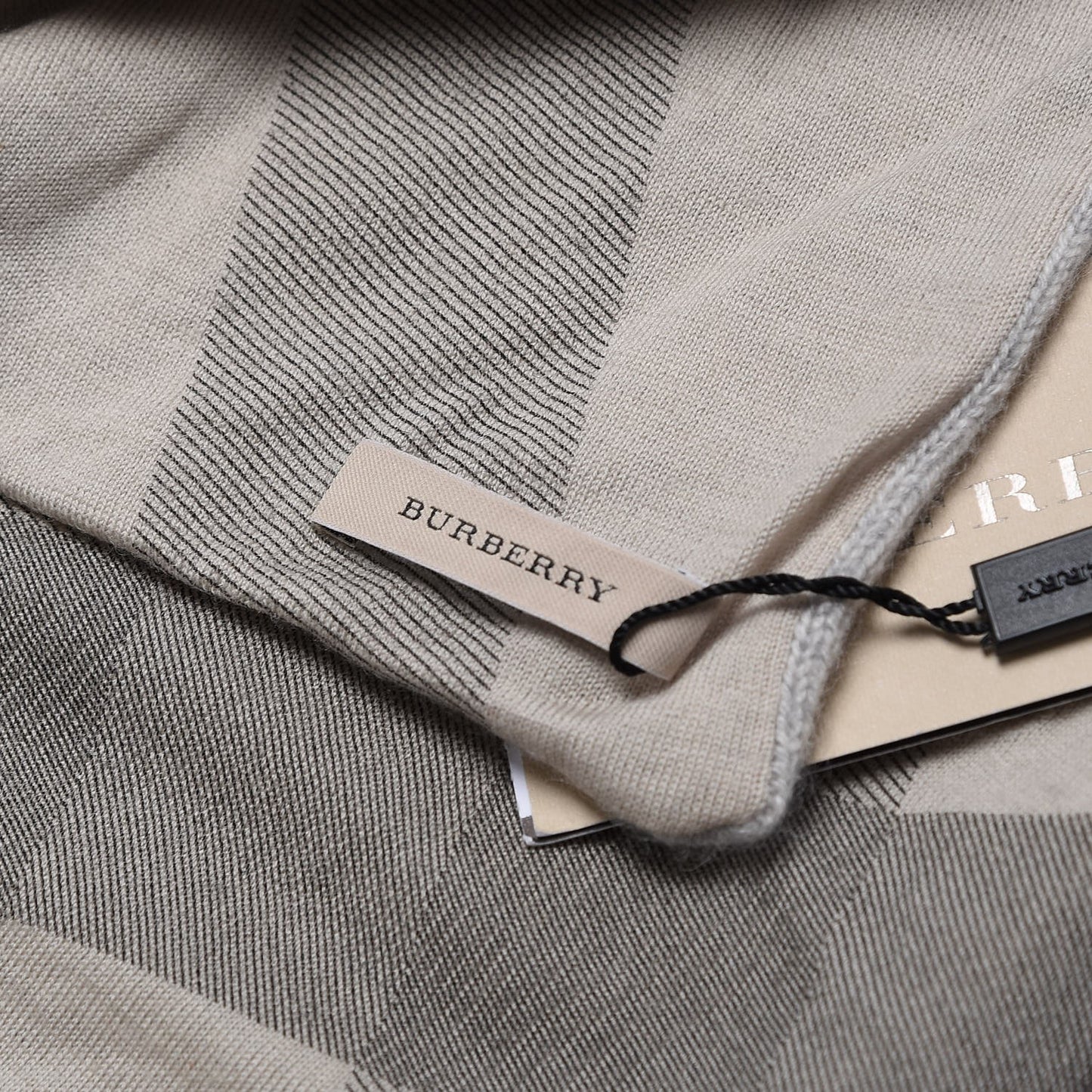 Cashmere Knitted Giant Check Scarf Pale Grey Melange