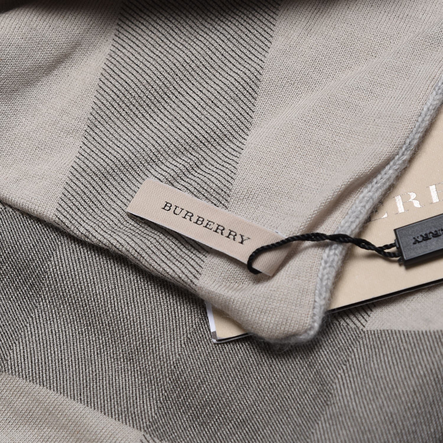 Burberry Cashmere Knitted Giant Check Scarf Pale Grey Melange 7 of 8