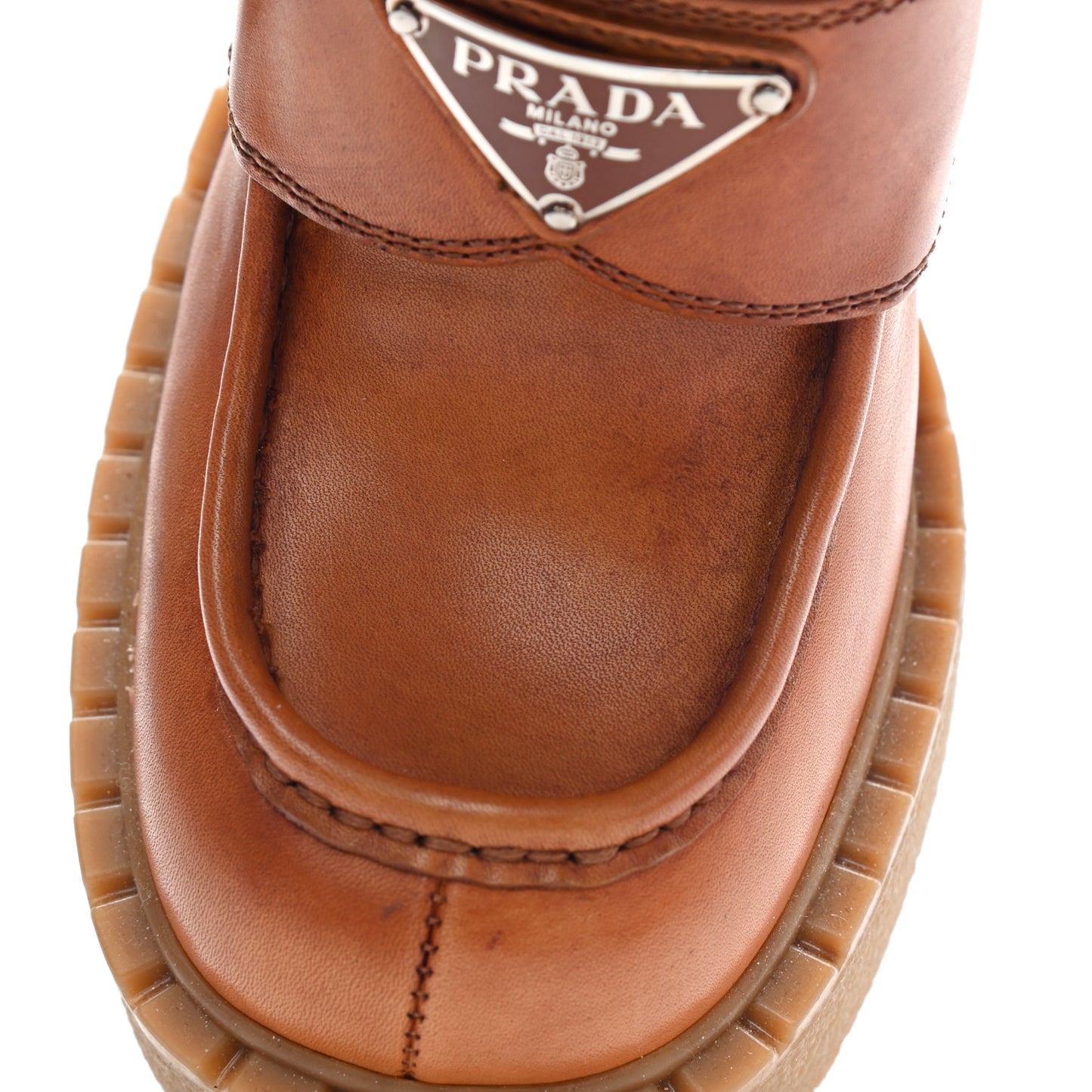 Calfskin Metal Triangle Logo Flow Heeled Loafers 36 Caramel
