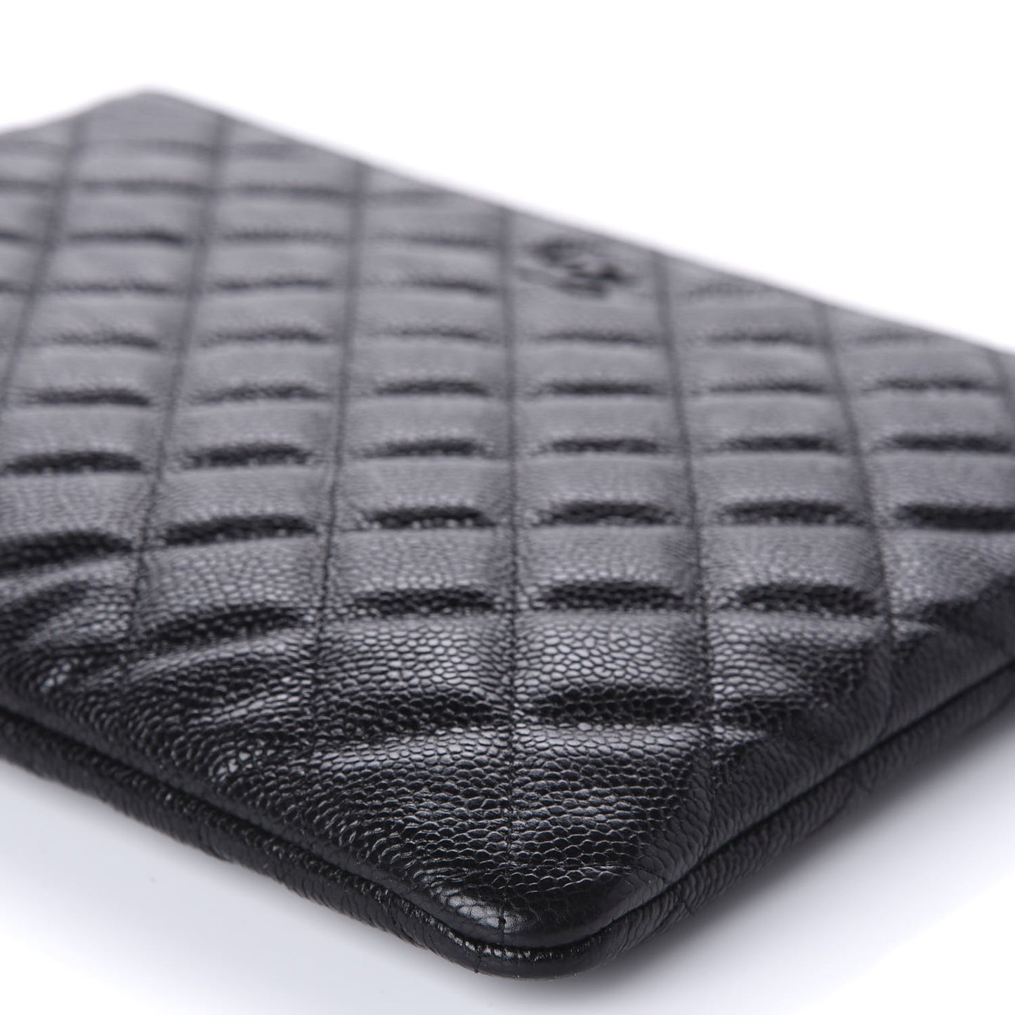 Caviar Quilted Medium Cosmetic Case Black