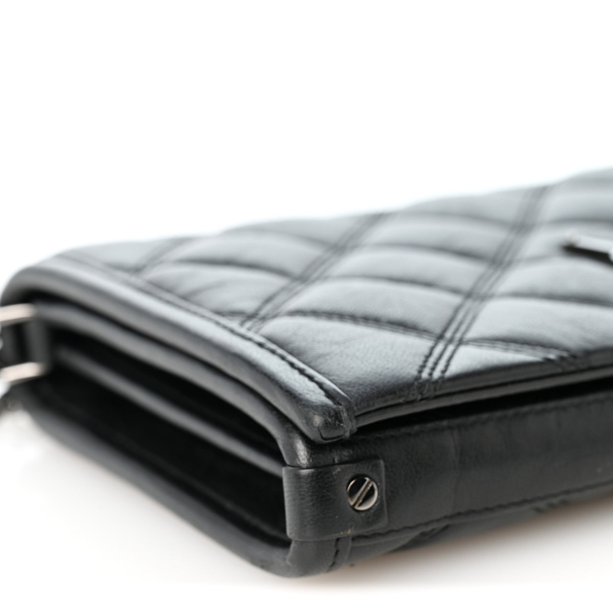 Lambskin Diamond Quilted Becky Chain Wallet Black