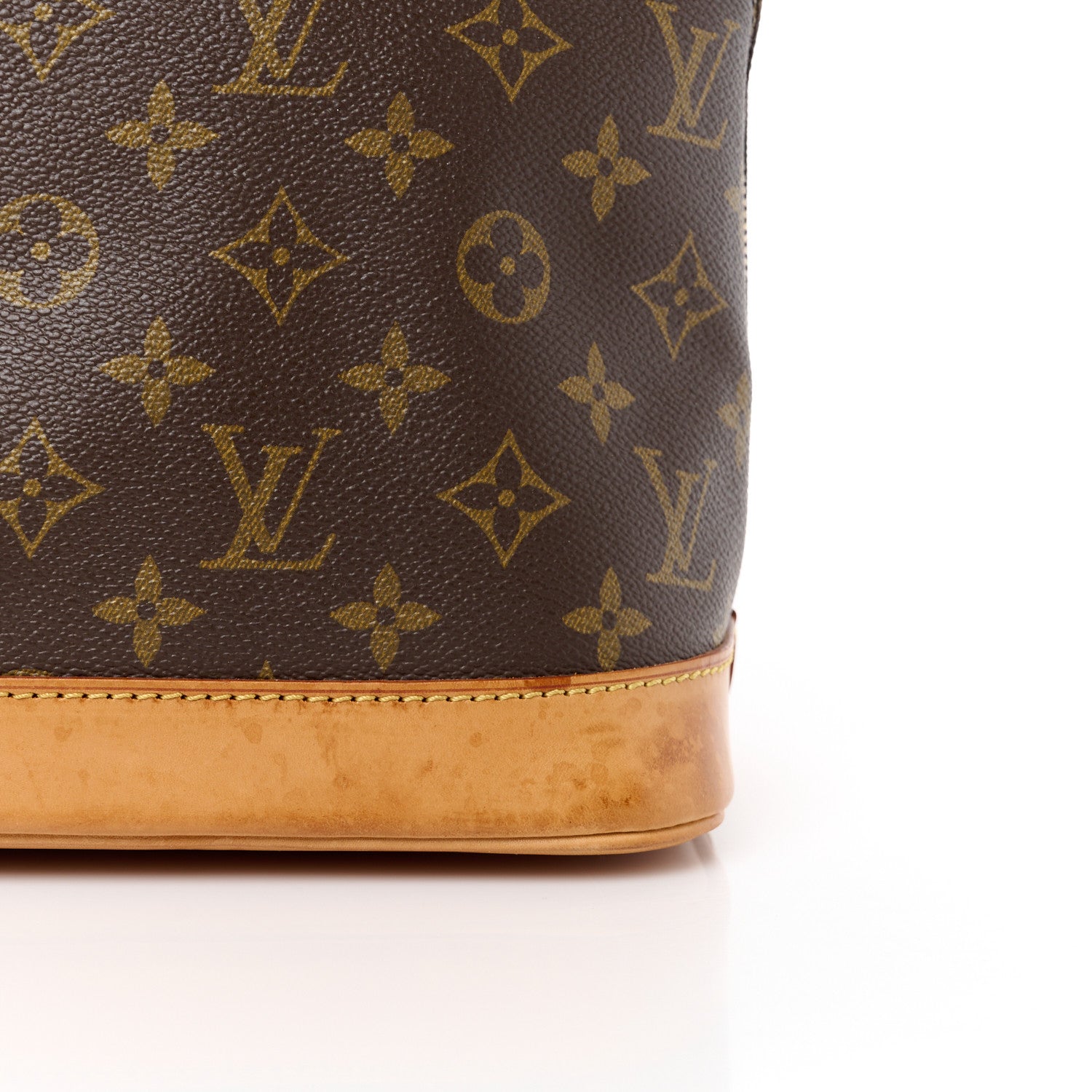 Louis Vuitton Monogram Alma PM 13 of 16