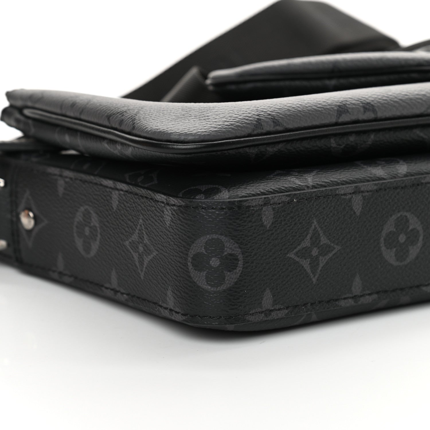 Louis Vuitton Reverse Monogram Eclipse Trio Messenger 10 of 12