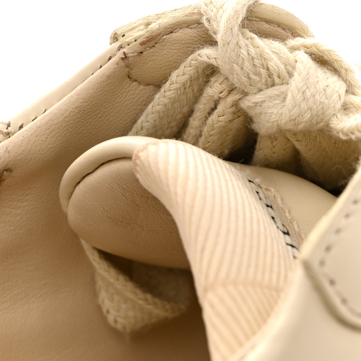 Calfskin Logo Womens Rhyton Sneakers 39 Ivory