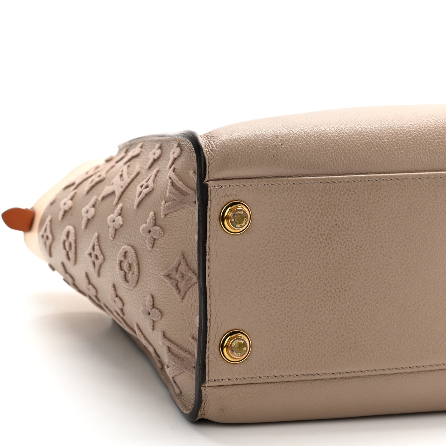 Louis Vuitton Calfskin Monogram Tufting On My Side Galet 8 of 12
