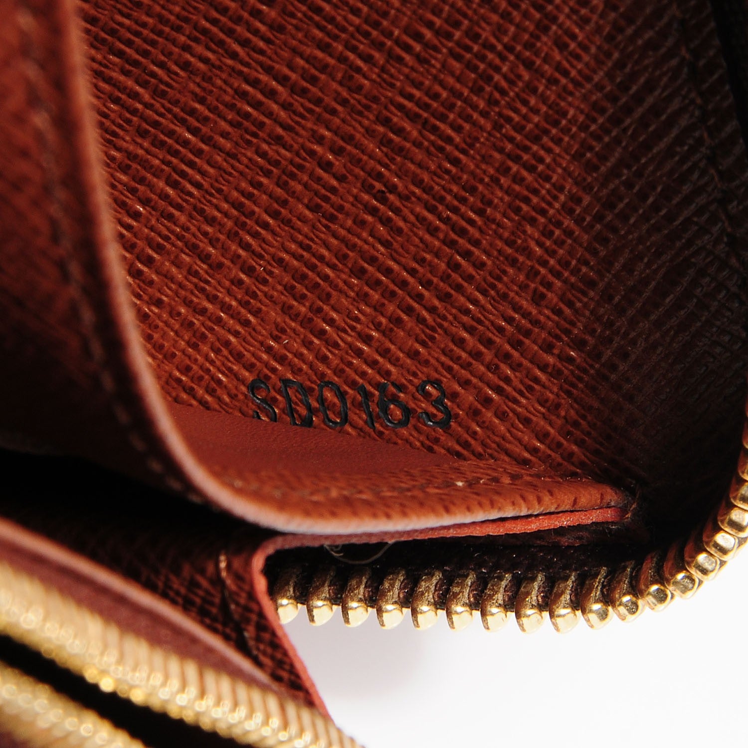Louis Vuitton Monogram Zippy Wallet 8 of 8