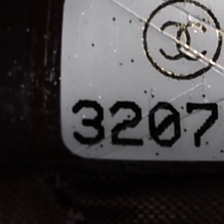 Caviar Quilted Curvy Pouch Cosmetic Case Black