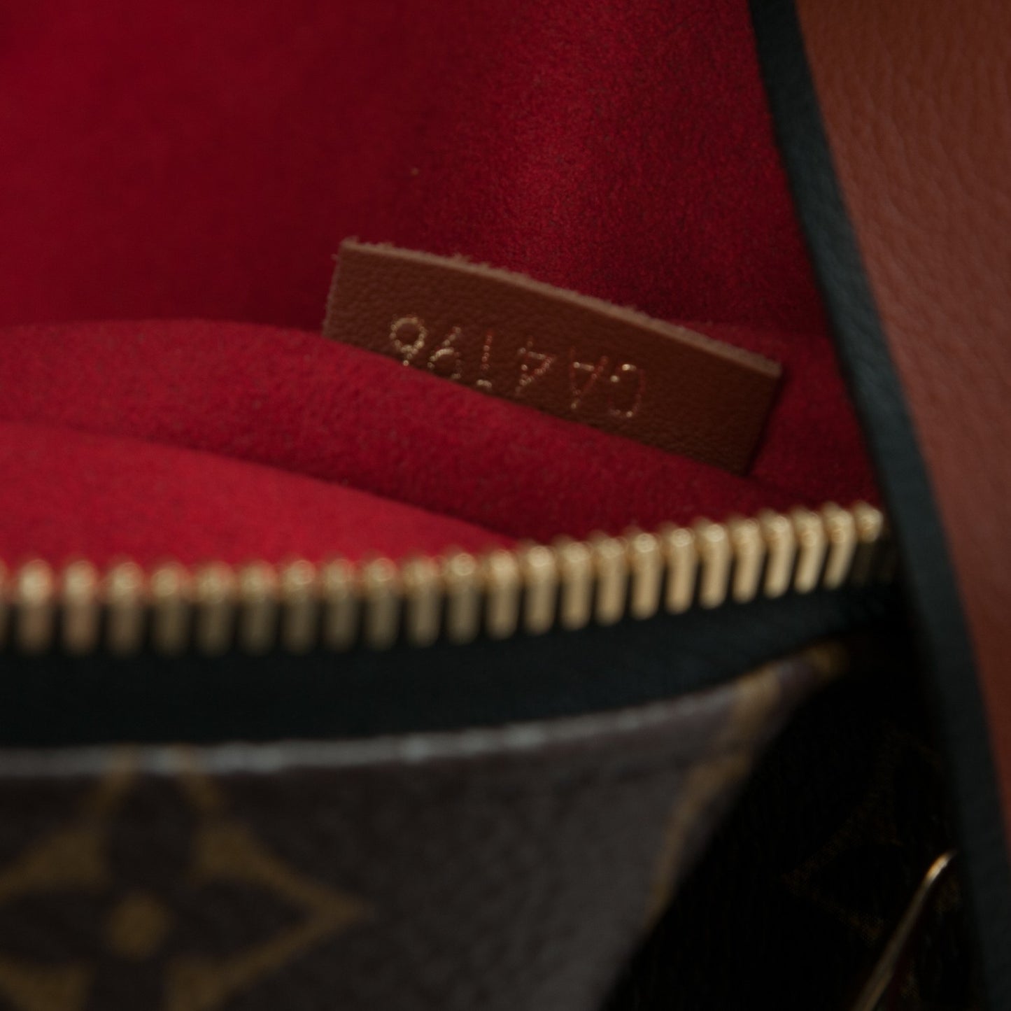 Monogram Tuileries Hobo Caramel