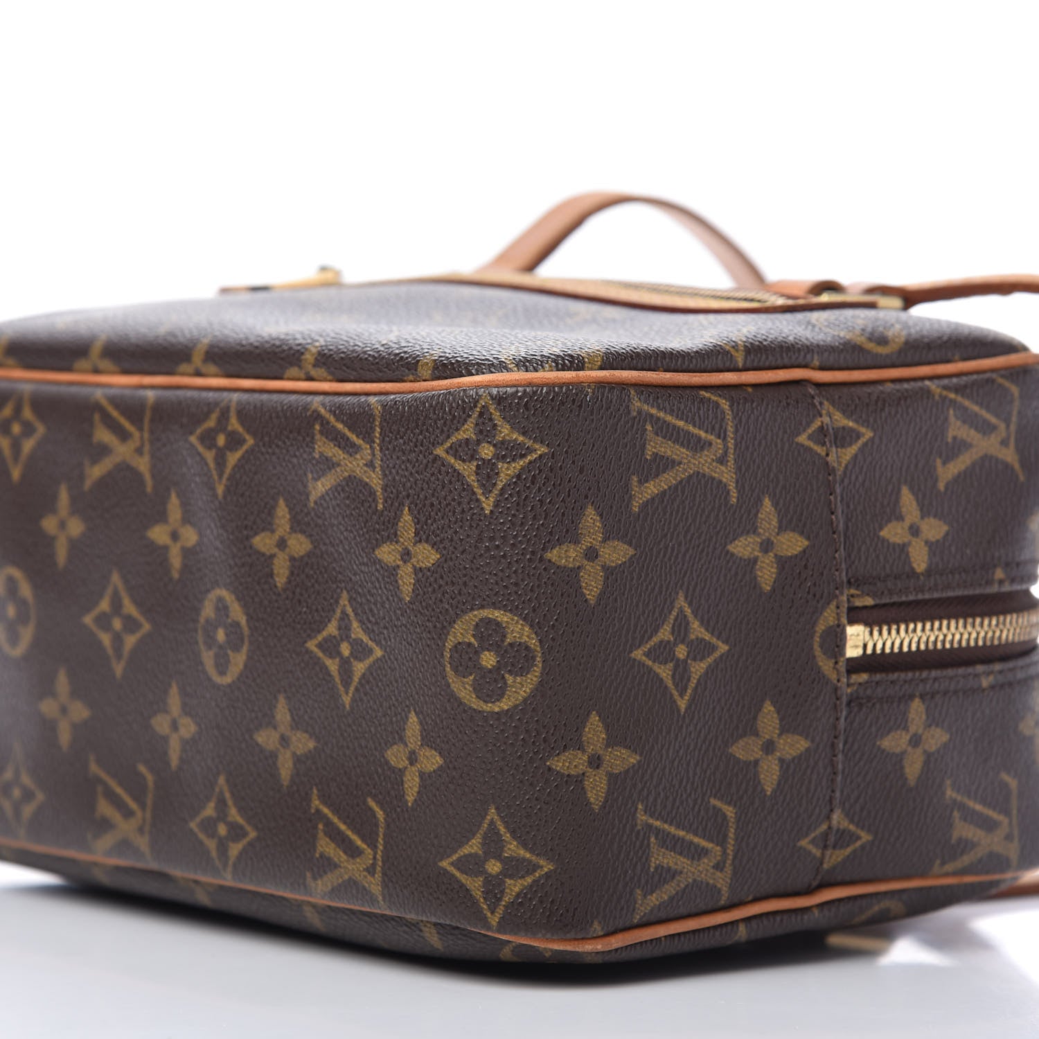 Louis Vuitton Monogram Cite MM 7 of 9