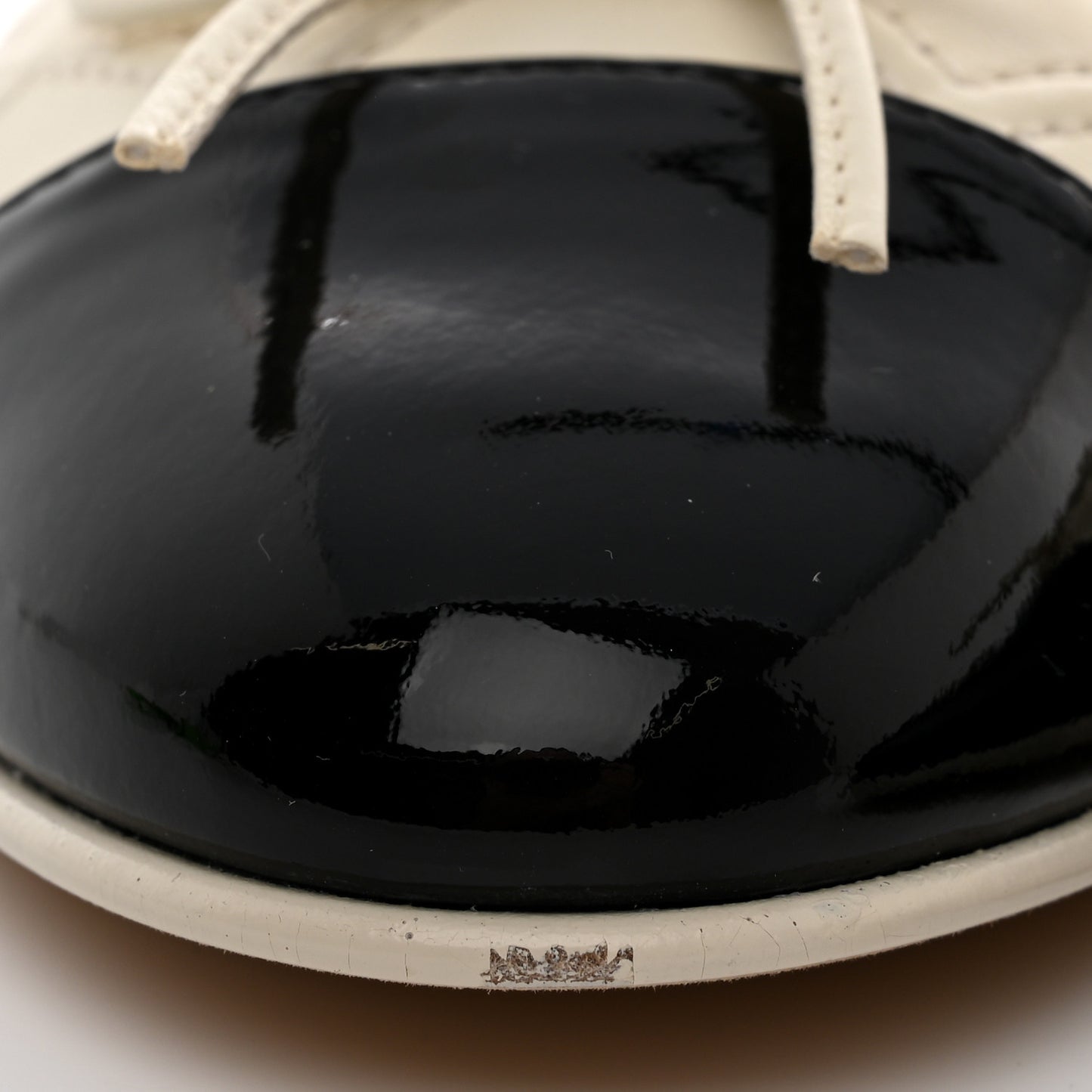 Lambskin Patent Double Stitched CC Cap Toe Ballerina Flats 39 Ivory Black