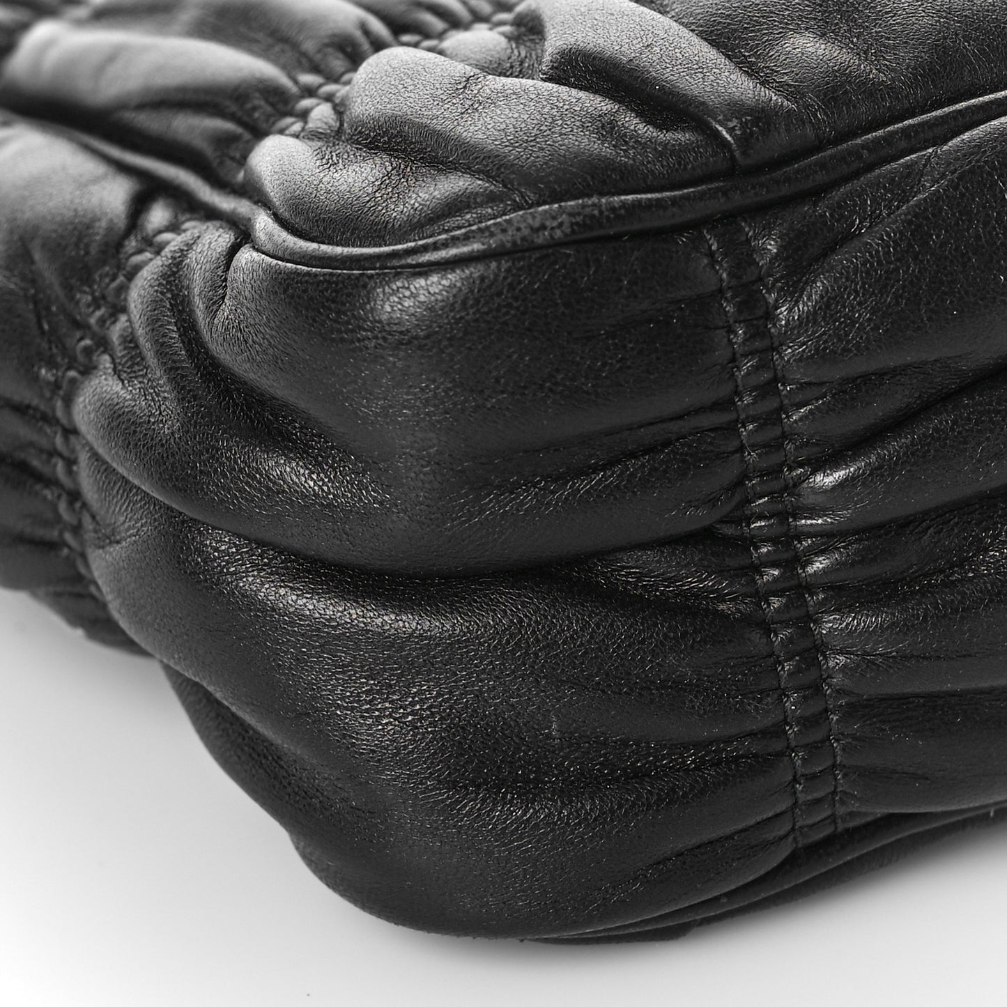 Nappa Gaufre Re-Edition 2005 Shoulder Bag Black