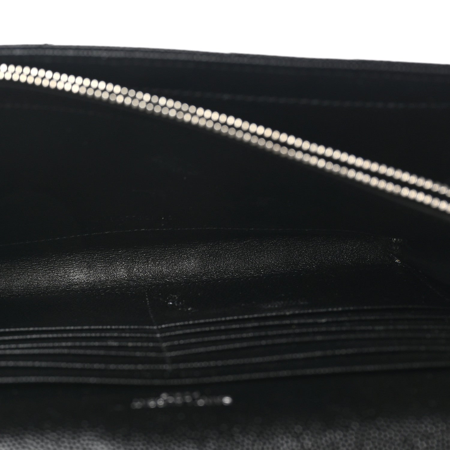 Saint Laurent Grain De Poudre Matelasse Chevron Monogram Chain Wallet Black 5 of 10