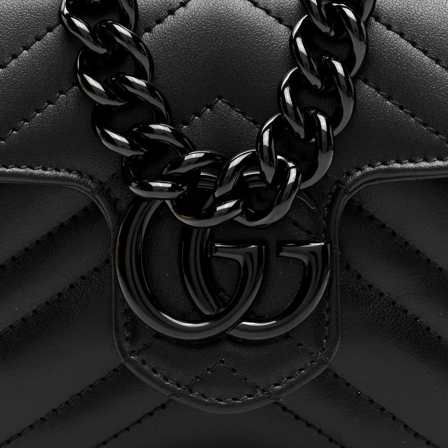 Calfskin Matelasse Monochrome GG Marmont Chain Mini Belt Bag Black