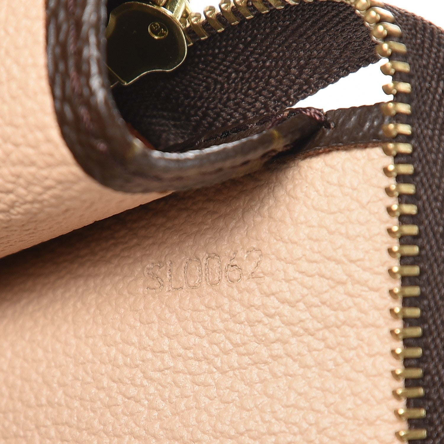 Louis Vuitton Monogram Toiletry Pouch 26 6 of 7