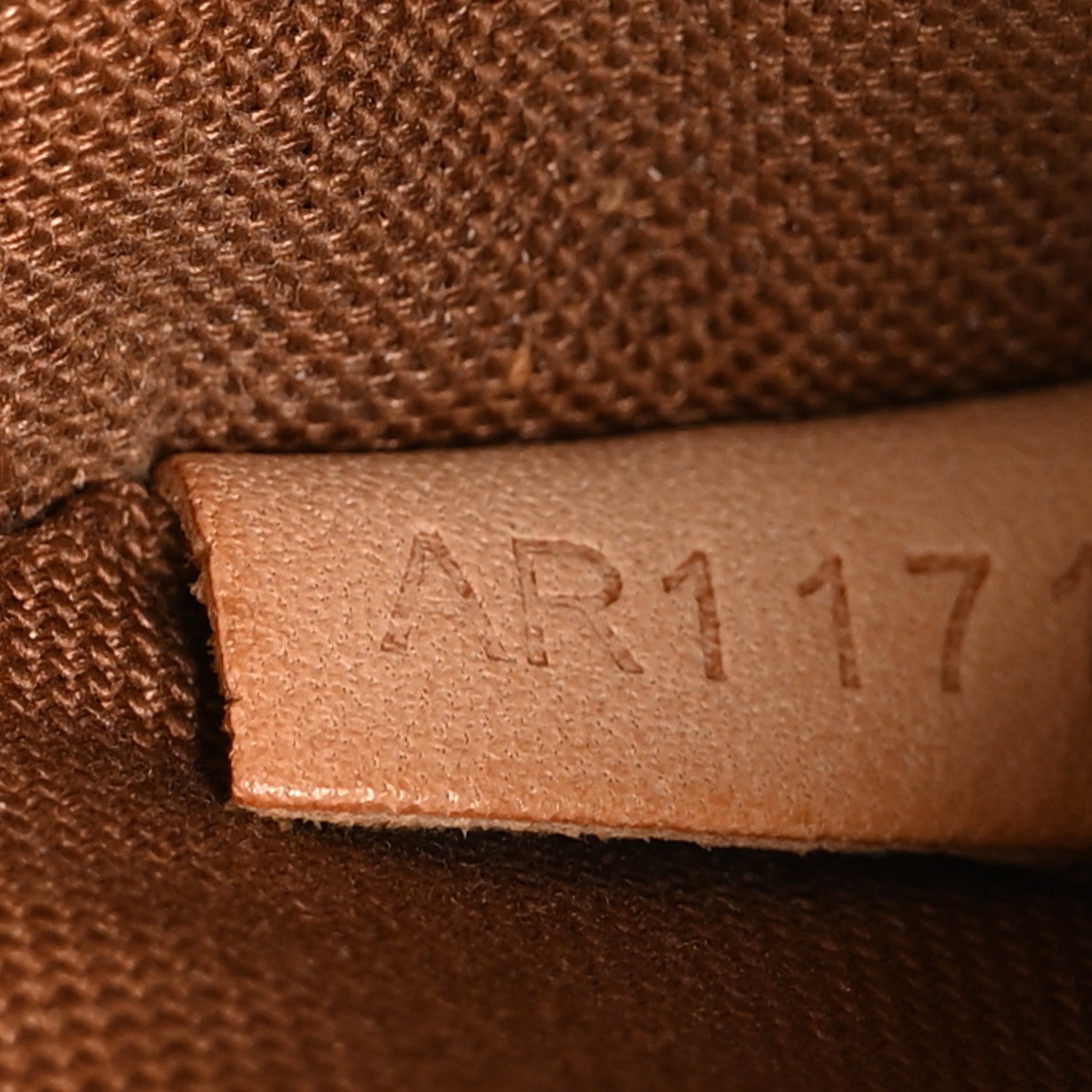 Louis Vuitton Monogram Trotteur Beaubourg 7 of 10