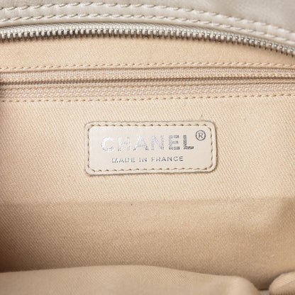 Chanel Calfskin Large Diamond Stitch Tote White 6 of 17