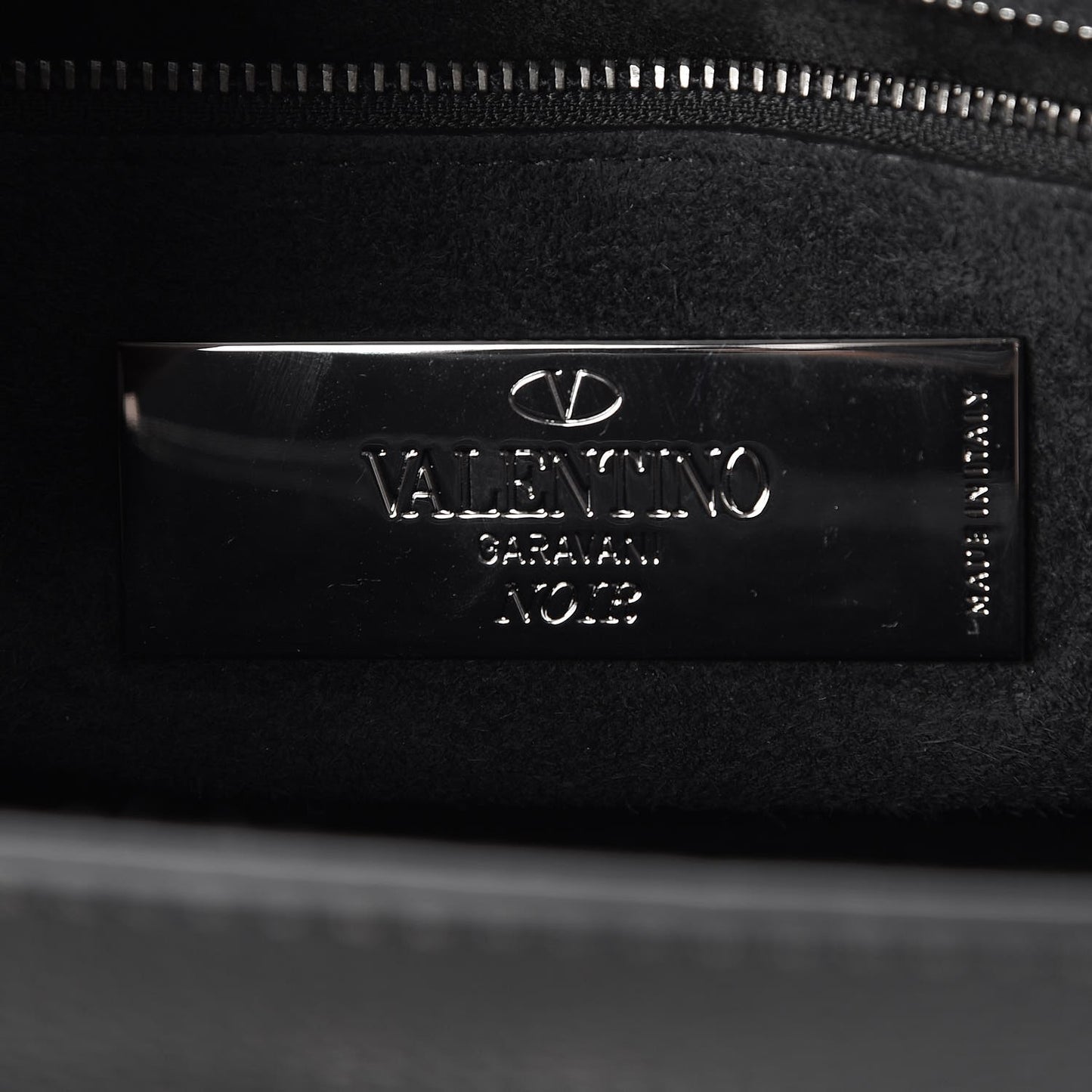 Pebbled Calfskin Onyx Medium Rockstud Rolling Flap Saddle Bag Black