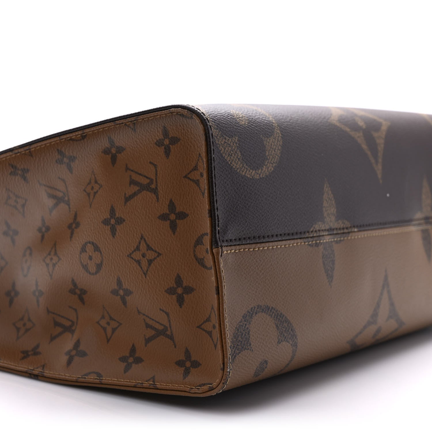 Louis Vuitton Reverse Monogram Giant Onthego MM 7 of 10