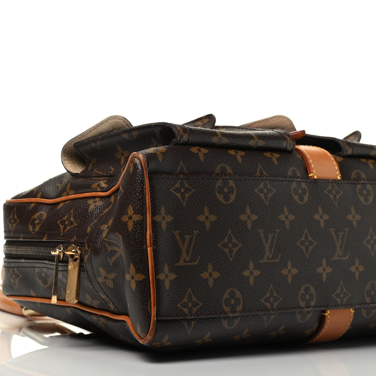 Louis Vuitton Monogram Manhattan GM 7 of 8