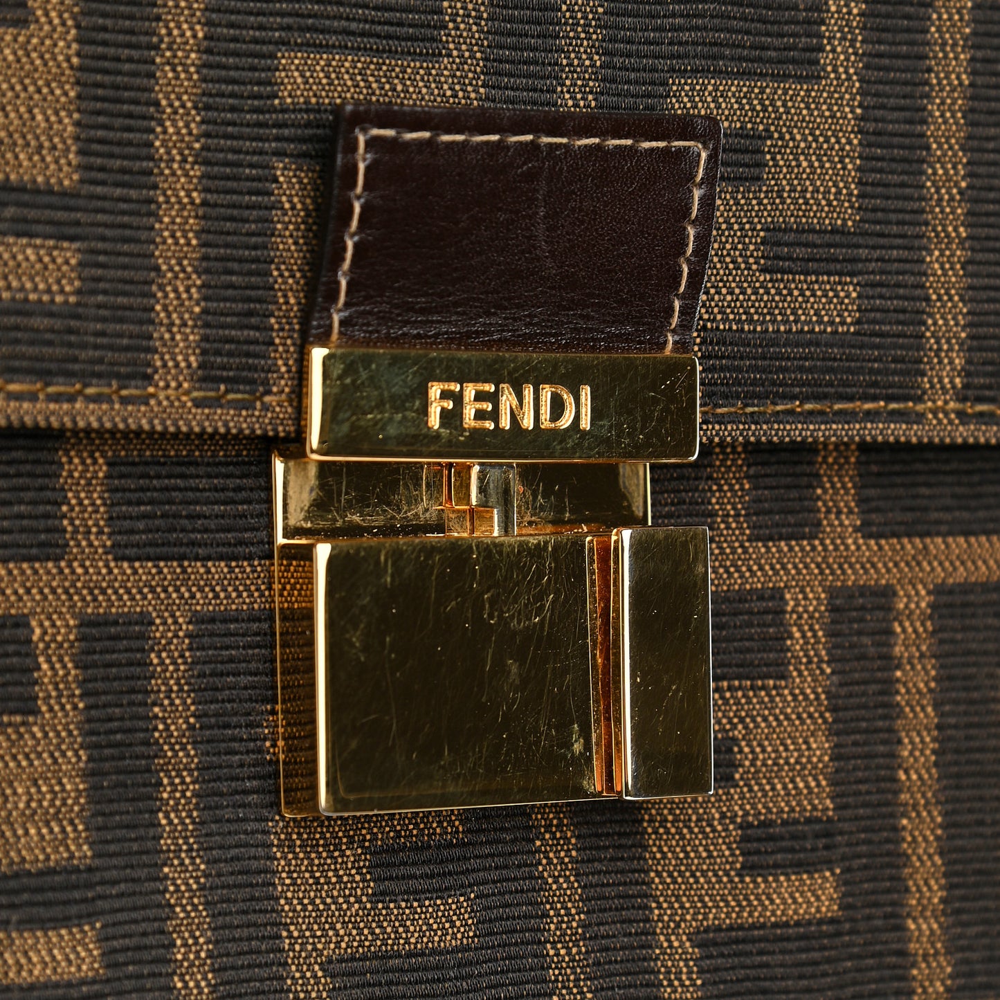 Zucca Calfskin Shoulder Bag Tobacco