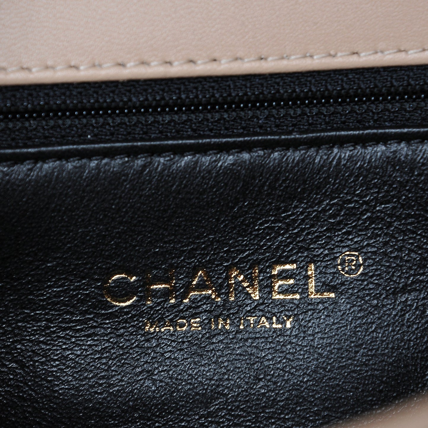 Caviar Quilted Medium CC Filigree Flap Beige Black
