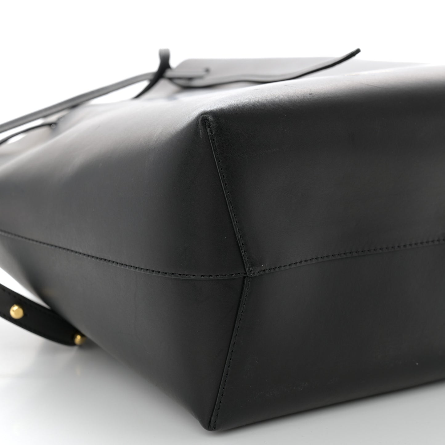 Vegetable Tanned Calfskin Bucket Bag Black Flamma