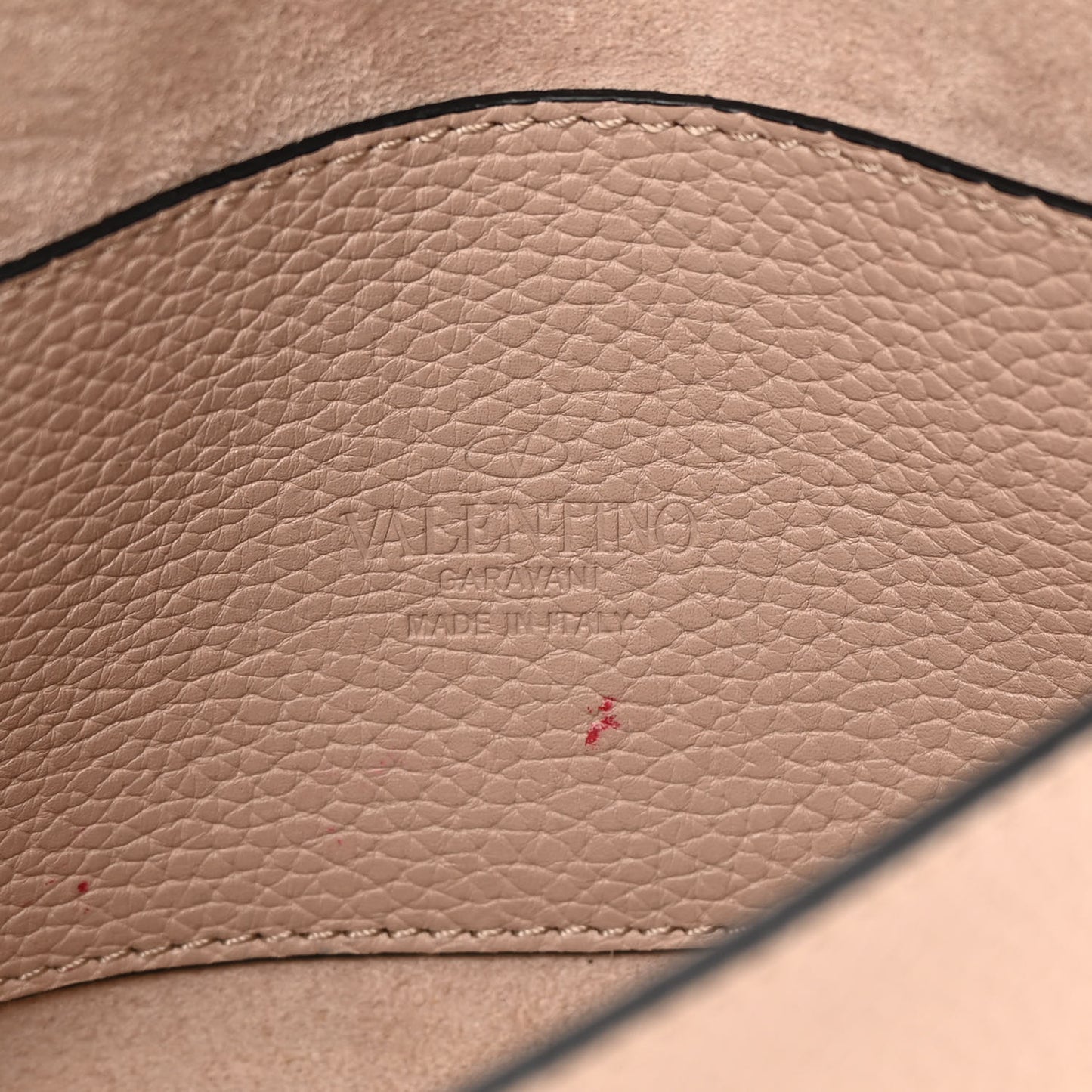 Pebbled Calfskin Medium Rockstud Flip Lock Crossbody Bag Poudre