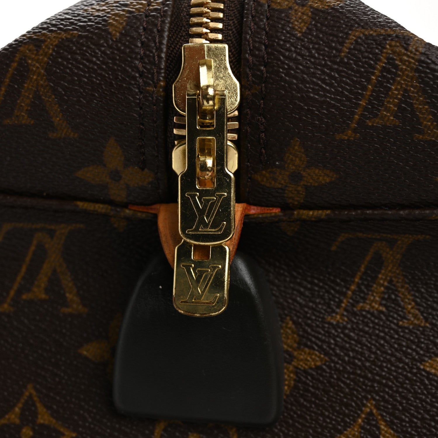 Louis Vuitton Monogram Eole 60 10 of 23