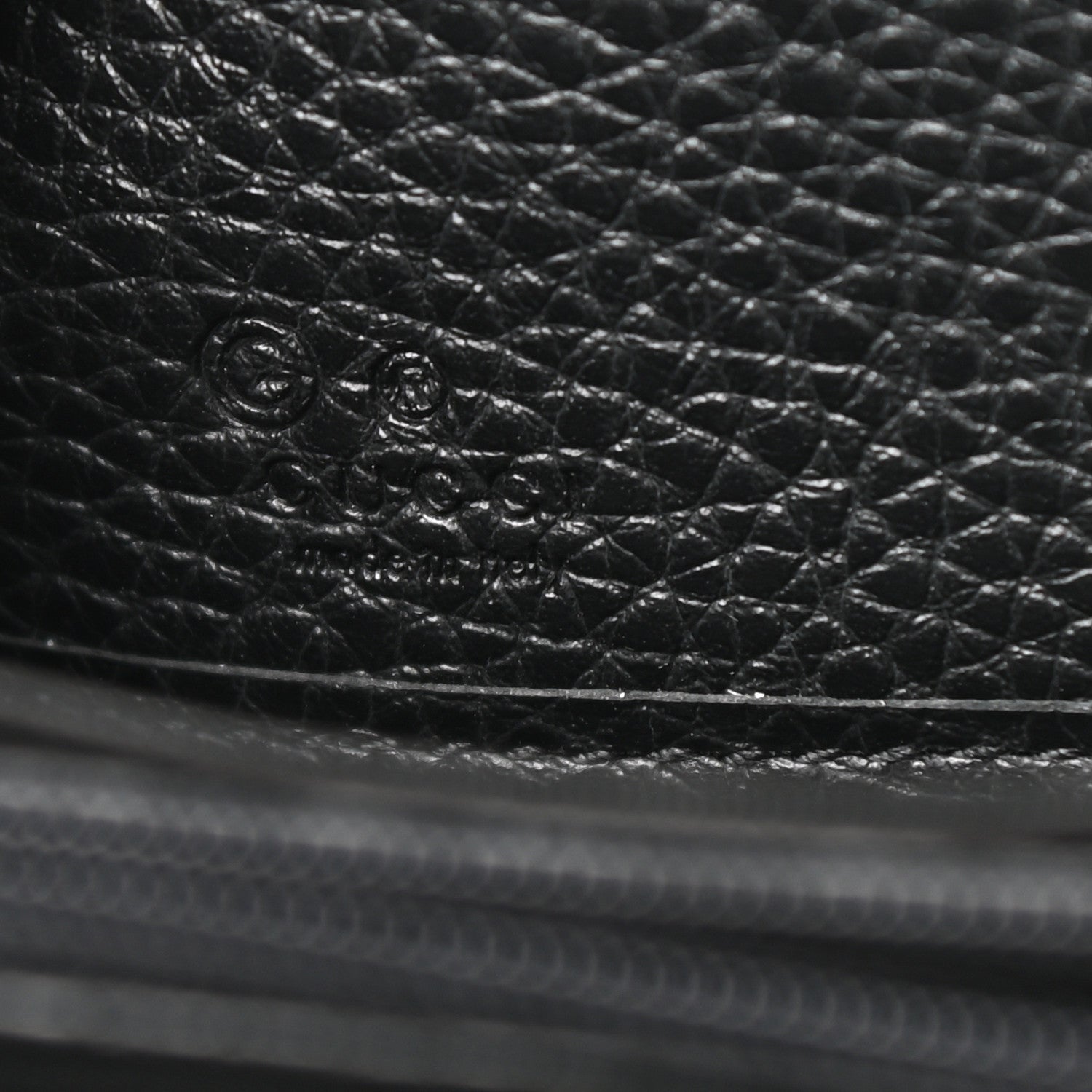 Gucci Pebbled Calfskin Soho Zip Around Wallet Black 6 of 7