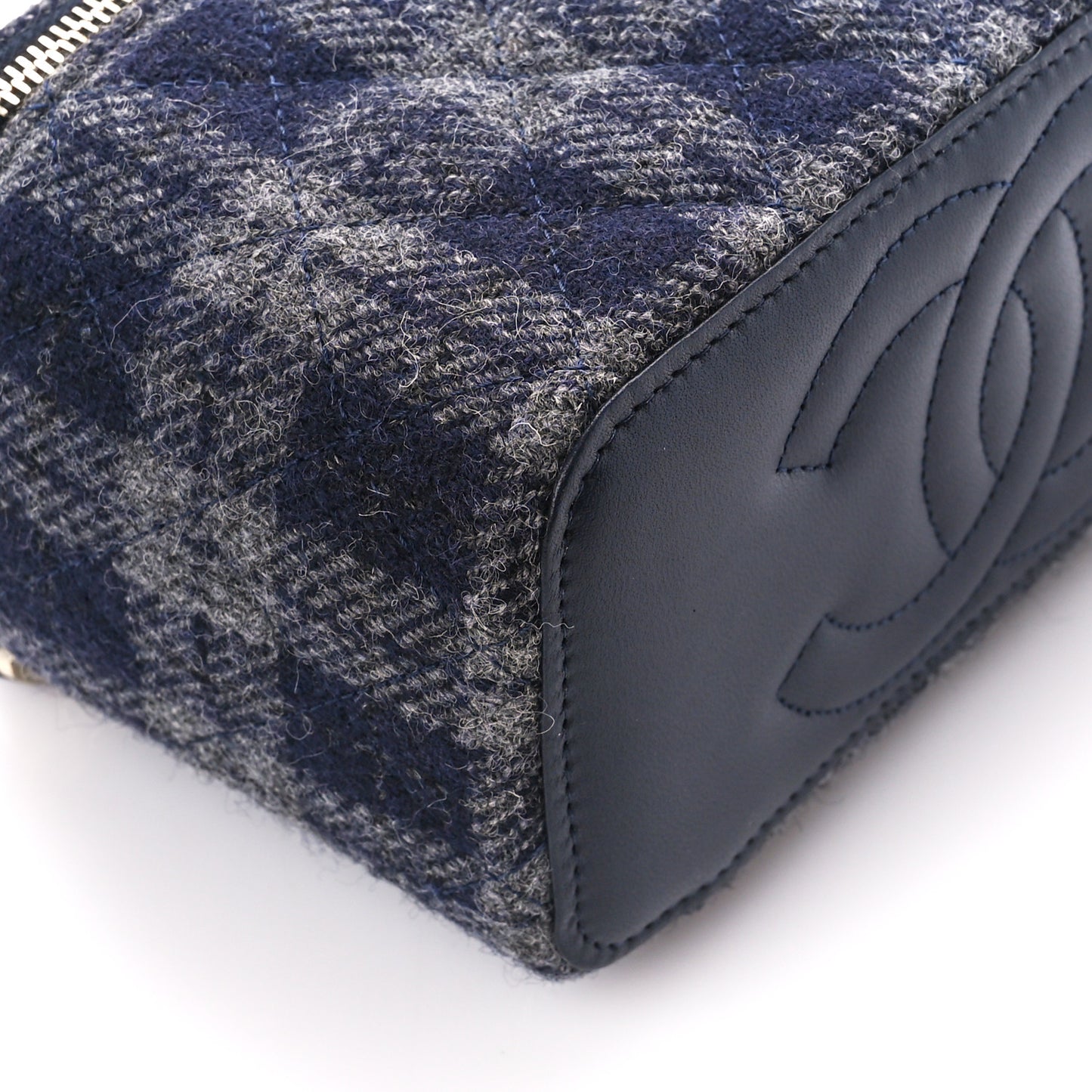 Wool Plaid Quilted Small Vanity Case With Chain Blue