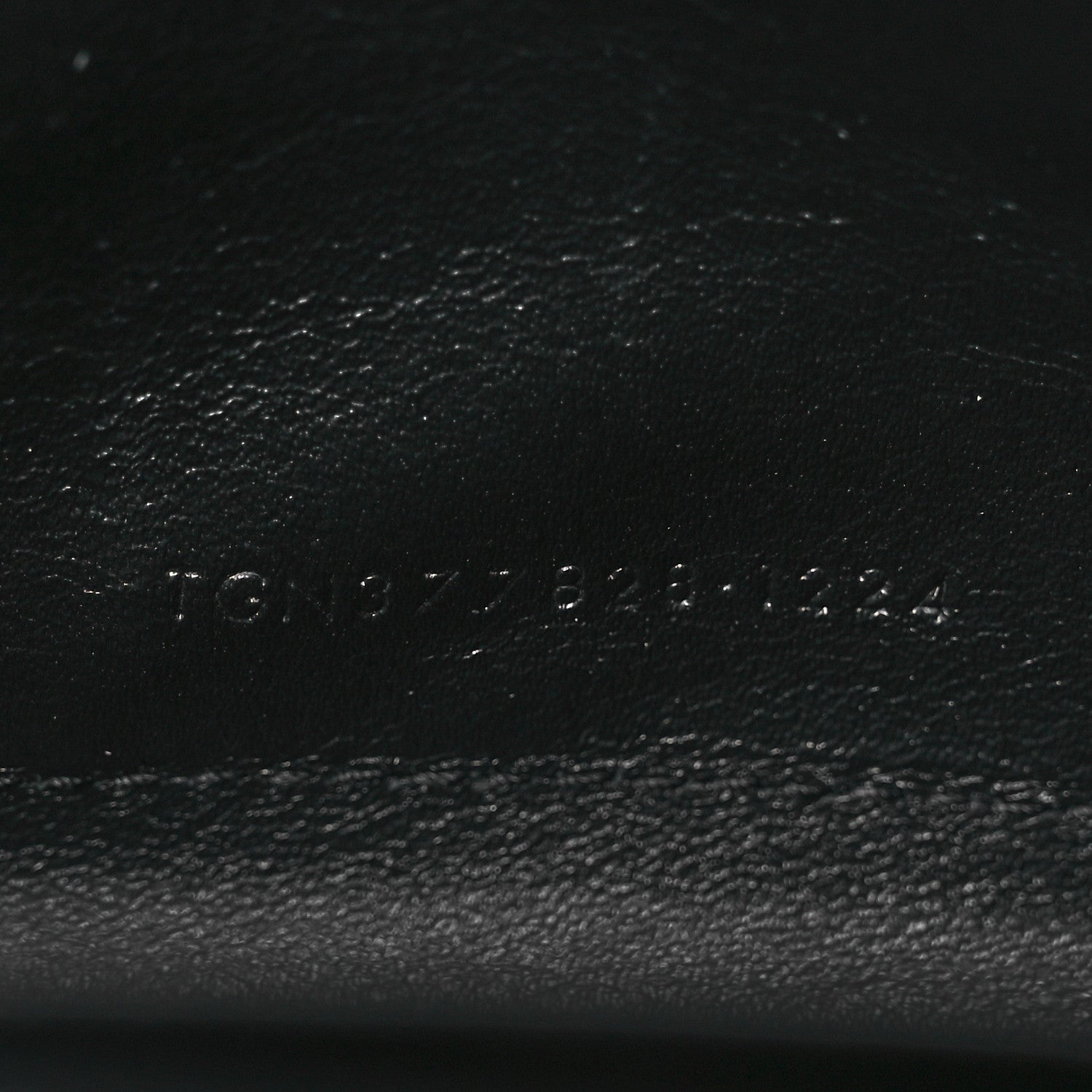 Saint Laurent Grain De Poudre Matelasse Chevron Monogram Monochrome Chain Wallet Black 9 of 13