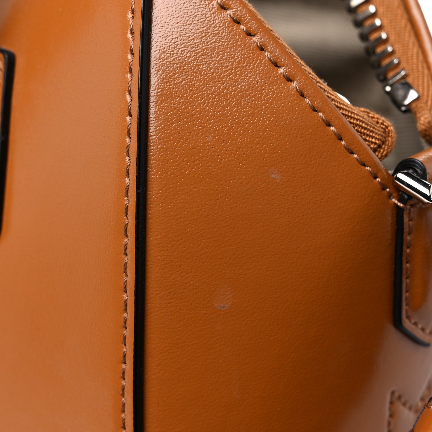 Shiny Lord Calfskin Mini Antigona Camel