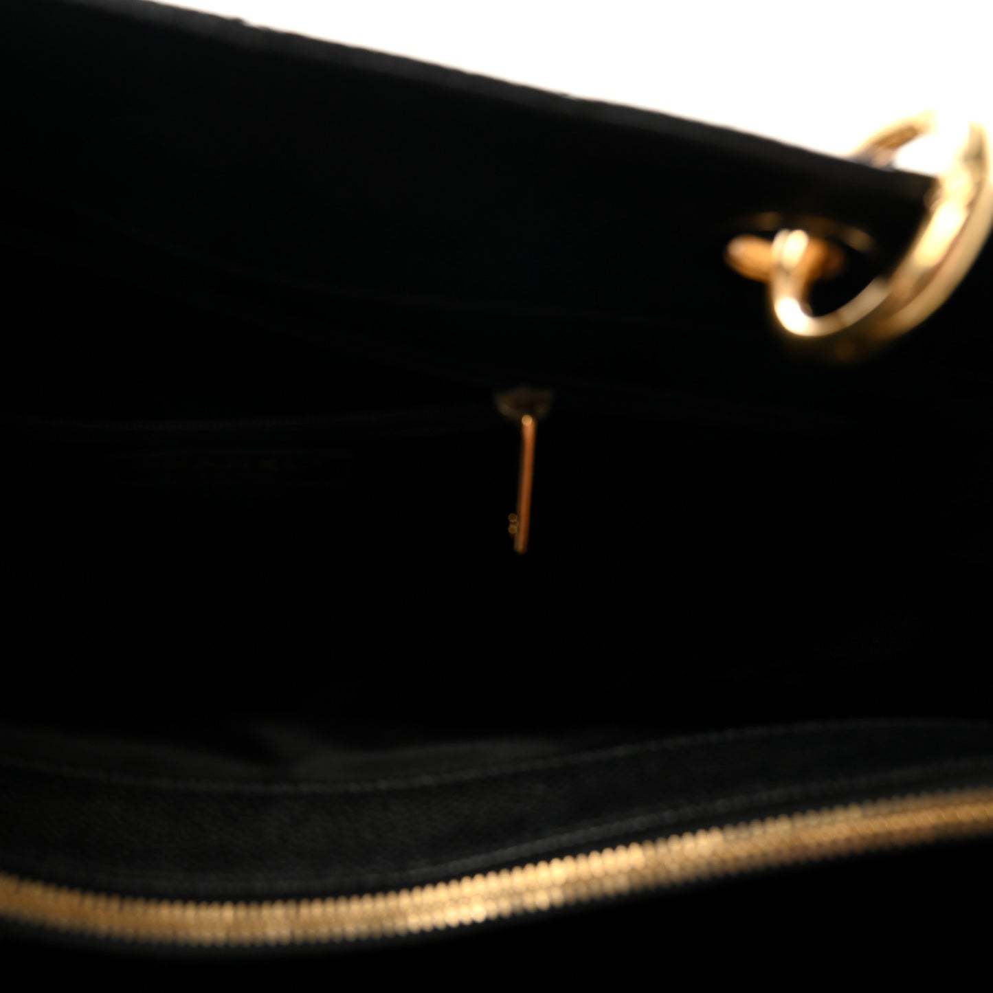 Caviar Quilted XL Grand Shopping Tote GST Black