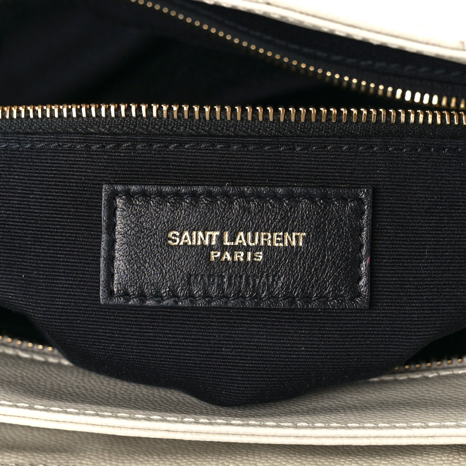 Saint Laurent Grain de Poudre Matelasse Chevron Medium Tribeca Shopping Bag Crema Soft 6 of 12