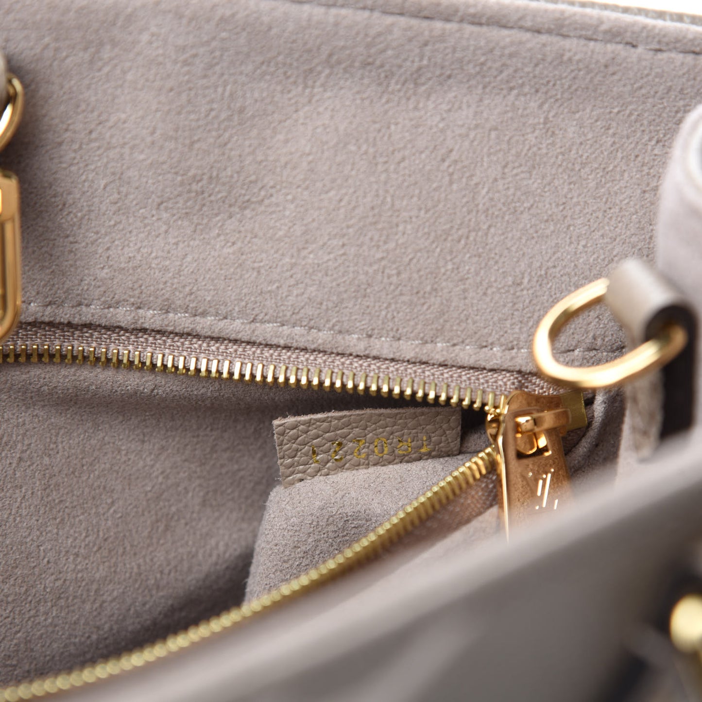 Empreinte Monogram Giant Onthego PM Tourterelle Creme